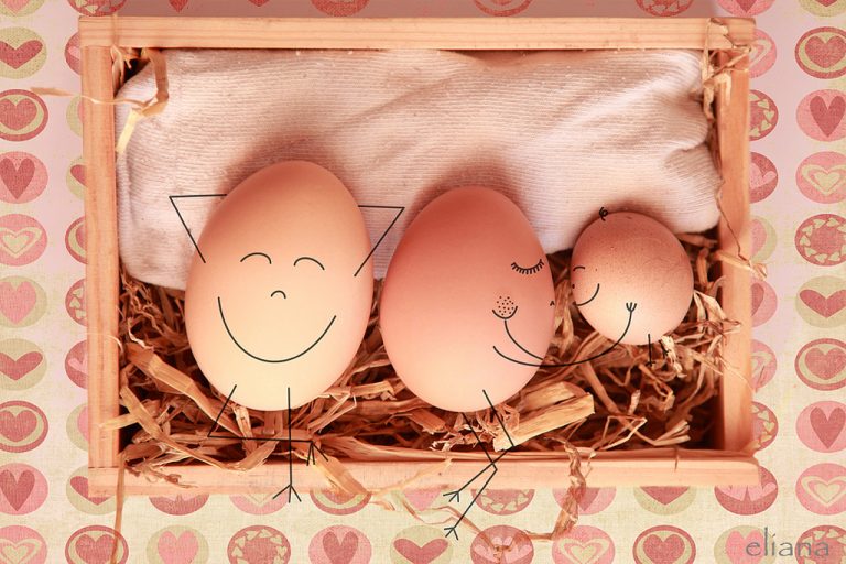 Lying in begg (haciendo huevo). Eliana Michalko